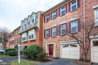 5010 Heritage Ln, Alexandria, VA 22311