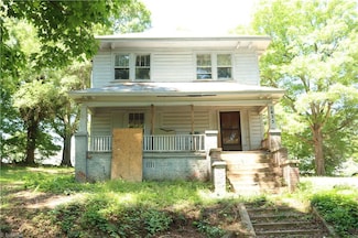 1433 Larkin St, High Point, NC 27262