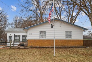 1419 W Donald St, Waterloo, IA 50703
