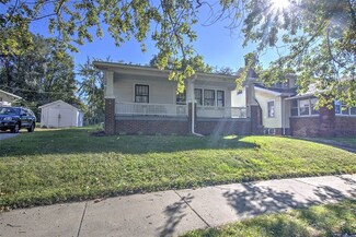 935 E Clay St, Decatur, IL 62521