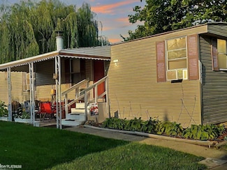 11127 Concord Ln, Washington, MI 48094