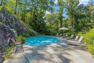 28 Wrights Mill Rd, Armonk, NY 10504