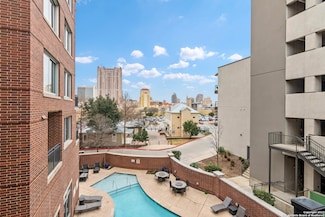 215 N Center Unit 311, San Antonio, TX 78202