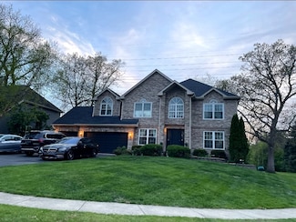 80 Chestnut Ct, Elgin, IL 60120