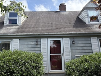 10 Jesse Davis Ln, Barrington, RI 02806