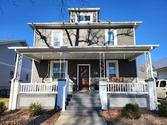 315 E Jefferson St, Clinton, IL 61727
