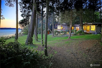 3640 S Camano Dr, Camano Island, WA 98282