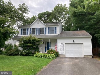 132 Gangway Ln, Manahawkin, NJ 08050