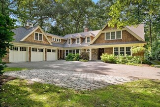 216 Winding River Rd, Wellesley, MA 02482