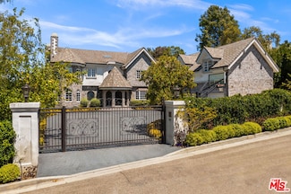 3170 Kings Ct, Los Angeles, CA 90077