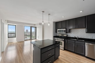 929 Portland Ave Unit 907, Minneapolis, MN 55404