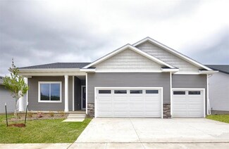 1064 NE 64th Ave, Des Moines, IA 50313