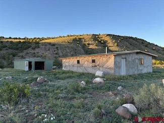 406 Canyon Rd, Capulin, CO 81124