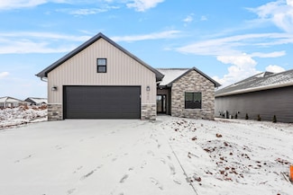 3106 Lazy Oak Ct, Green Bay, WI 54311