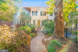 3546 Whitehaven Pkwy NW, Washington, DC 20007