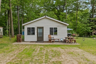 11681 Heron Dr, Lakeview, MI 48850