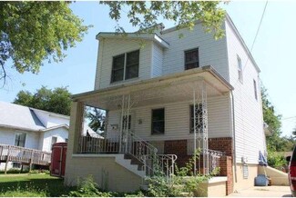 328 Elm Ave, Oaklyn, NJ 08107