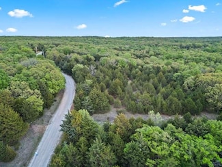 Bressler Dr, Edwards, MO 65326