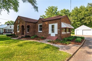 1604 Johnson Ln, Clarksville, IN 47129
