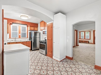 694 Desoto St, Saint Paul, MN 55130