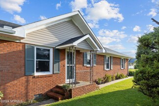 407 Broad Creek Loop Rd, Newport, NC 28570