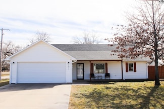 1611 W 17th Ave, Hutchinson, KS 67501