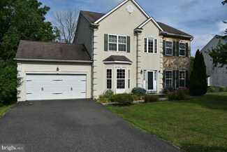 20 Lois Ln, Gilbertsville, PA 19525
