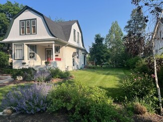 249 Olmsted Rd, Riverside, IL 60546