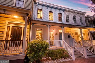 203 W Duffy St, Savannah, GA 31401