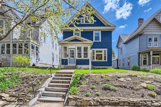 444 Wheeler St N, Saint Paul, MN 55104
