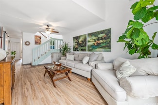 553 Pepeekeo St Unit 6, Honolulu, HI 96825