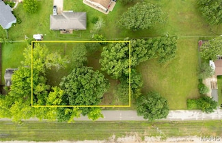 651 E Springfield St, Saint James, MO 65559