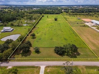 2126 County Road 367, Alvin, TX 77511