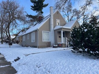 1543 Burton St SE, Grand Rapids, MI 49507