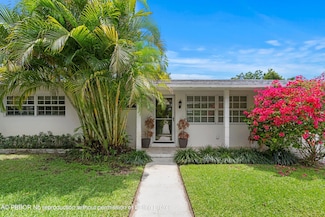 233 Maryland Dr, Lake Worth, FL 33460