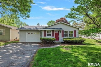 1608 W Park Ave, Taylorville, IL 62568