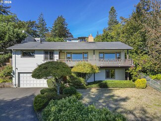 1069 SW Westwood Dr, Portland, OR 97239