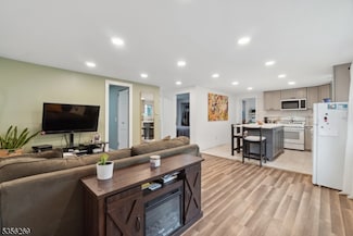 18 N Shore Dr, Sussex, NJ 07461