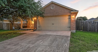 427 Roadrunner Ave, New Braunfels, TX 78130