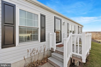 1077 Scenic View Dr, Schwenksville, PA 19473