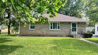 1205 W Cowing Dr, Muncie, IN 47304