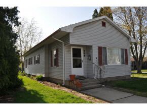 306 N Toner St, Kewanna, IN 46939