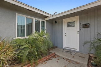 8008 Mclaren Ave, Canoga Park, CA 91304