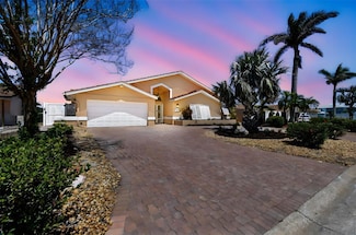 17 Bellevue Dr, Treasure Island, FL 33706