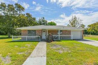 2606 S C St, La Porte, TX 77571