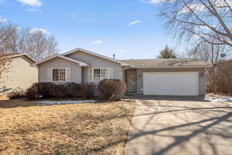 1714 13th Ave W, Shakopee, MN 55379