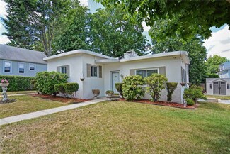 65 Hillcrest Ave, Pawtucket, RI 02860