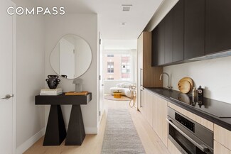 312 W 43rd St Unit 2 J, New York, NY 10036