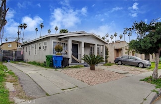 5512 S Van Ness Ave, Los Angeles, CA 90062