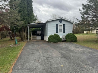 127 Zimmer Dr W Unit 127, Walnutport, PA 18088